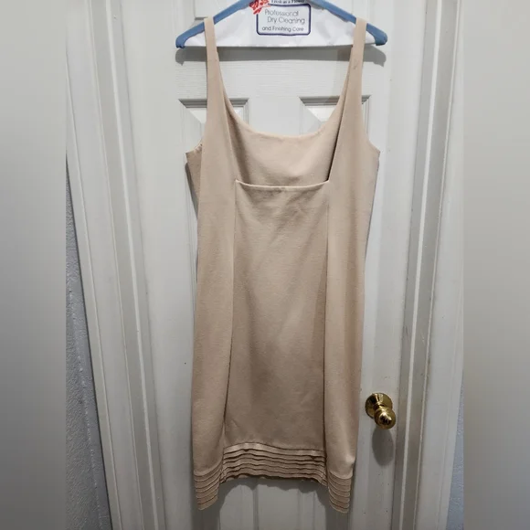 Diane Von Furstenberg Tan BodyCon Dress - Size 14 - Picture 3 of 4